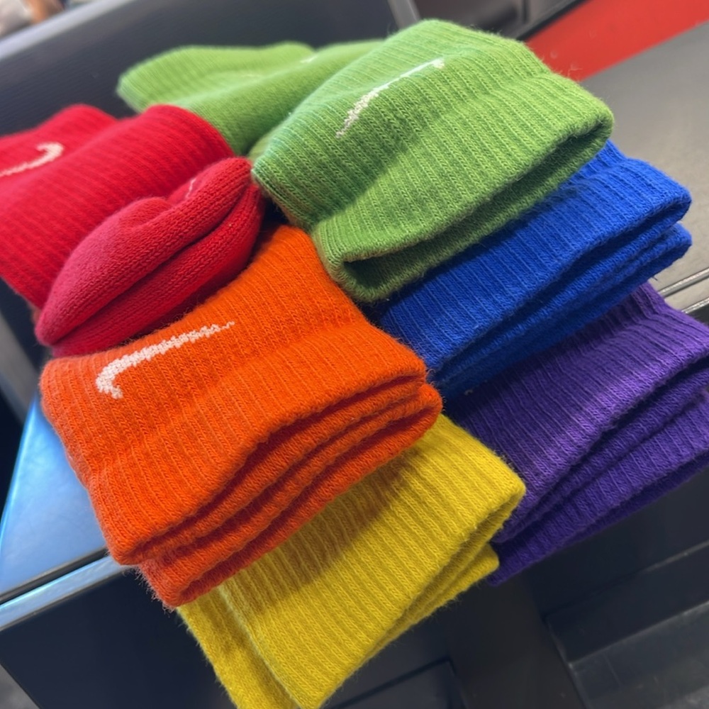 Nike Everyday Plus Cushioned
Training Crew Socks (6 Pairs) - Picture 6 of 16
